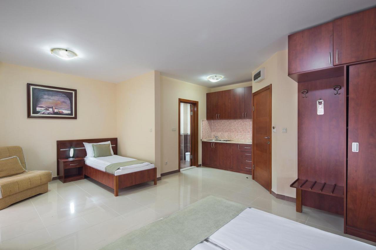 Apartmani Salus Budva Exteriör bild