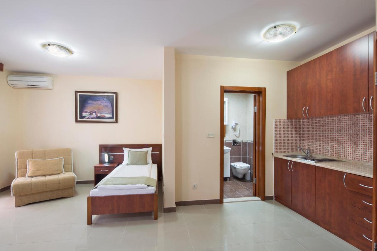 Apartmani Salus Budva Exteriör bild