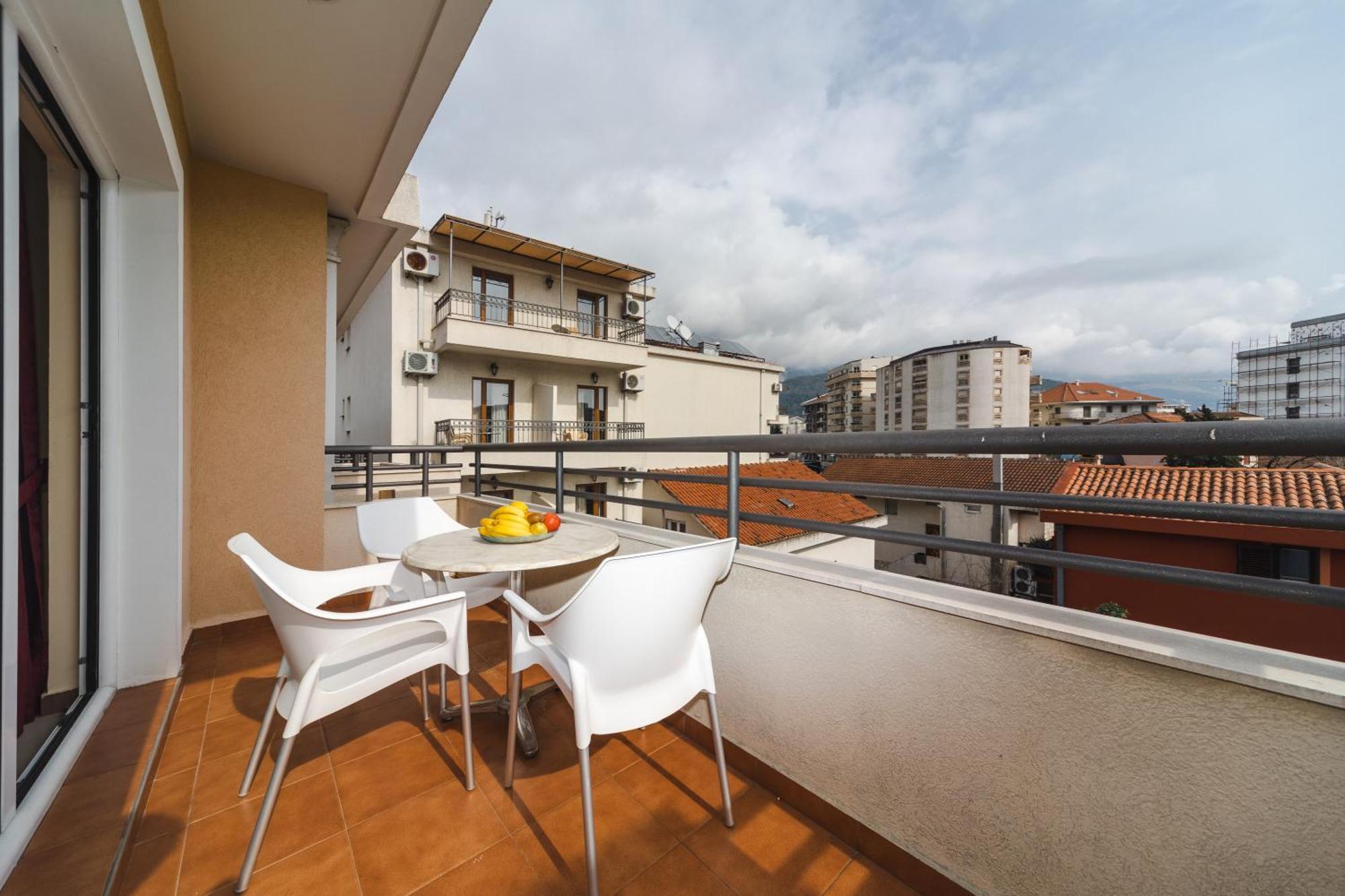 Apartmani Salus Budva Rum bild